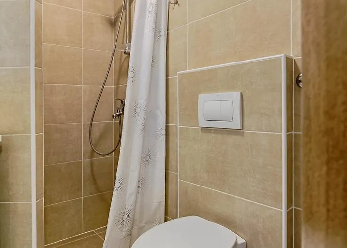 6 Apartament *