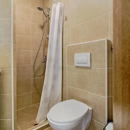 6 Apartment *